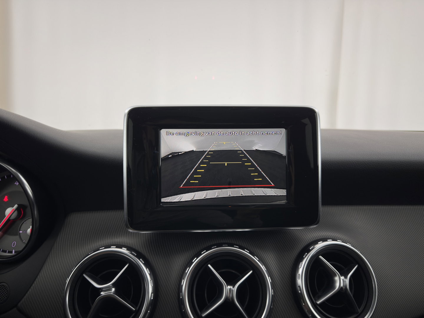 Mercedes-Benz GLA 200 CDI Edition 1 Aut. *LEATHER-FABRIC | XENON | SPORT-SEATS | CAMERA | NAVI-FULLMAP | PRIVACY-GLASS | SHIFTPADDLES | ECC | PDC | CRUISE | 18''ALU | TOWBAR*