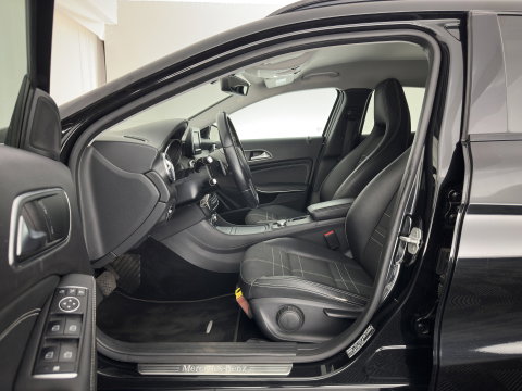 Mercedes-Benz GLA 200 CDI Edition 1 Aut. *LEATHER-FABRIC | XENON | SPORT-SEATS | CAMERA | NAVI-FULLMAP | PRIVACY-GLASS | SHIFTPADDLES | ECC | PDC | CRUISE | 18''ALU | TOWBAR*