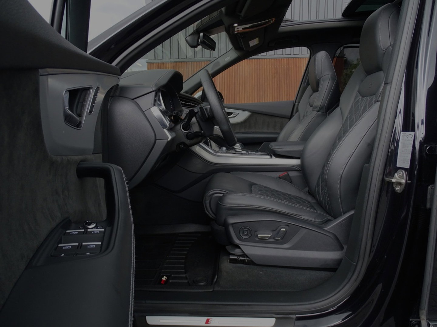 Audi Q7 55 TFSIe 381PK Quattro S-line / B&O / Massage / Softclose / 360°
