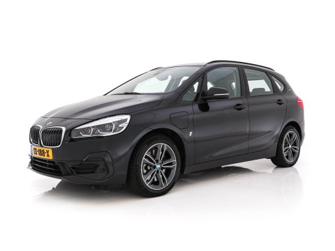 BMW 2 Serie Active Tourer 225xe iPerformance Saphir Edition {SOH-84%} Aut. *LEATHER | HEAD-UP | FULL-LED | HEATED-SPORTSEATS | CAMERA | NAVI-FULLMAP | PRIVACY-GLASS | ECC | PDC | 17''ALU*