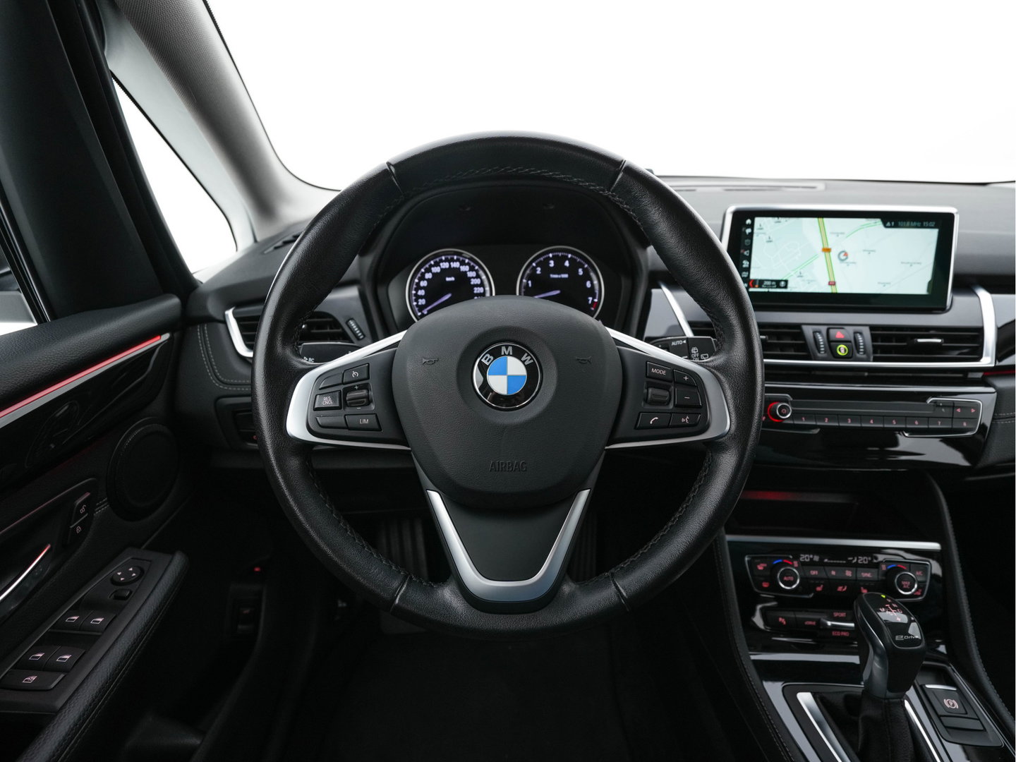 BMW 2 Serie Active Tourer 225xe iPerformance Saphir Edition {SOH-84%} Aut. *LEATHER | HEAD-UP | FULL-LED | HEATED-SPORTSEATS | CAMERA | NAVI-FULLMAP | PRIVACY-GLASS | ECC | PDC | 17''ALU*