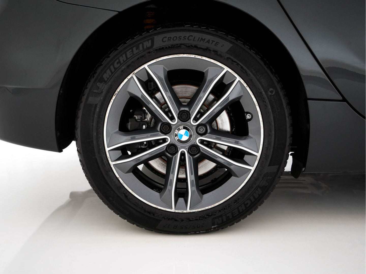 BMW 2 Serie Active Tourer 225xe iPerformance Saphir Edition {SOH-84%} Aut. *LEATHER | HEAD-UP | FULL-LED | HEATED-SPORTSEATS | CAMERA | NAVI-FULLMAP | PRIVACY-GLASS | ECC | PDC | 17''ALU*