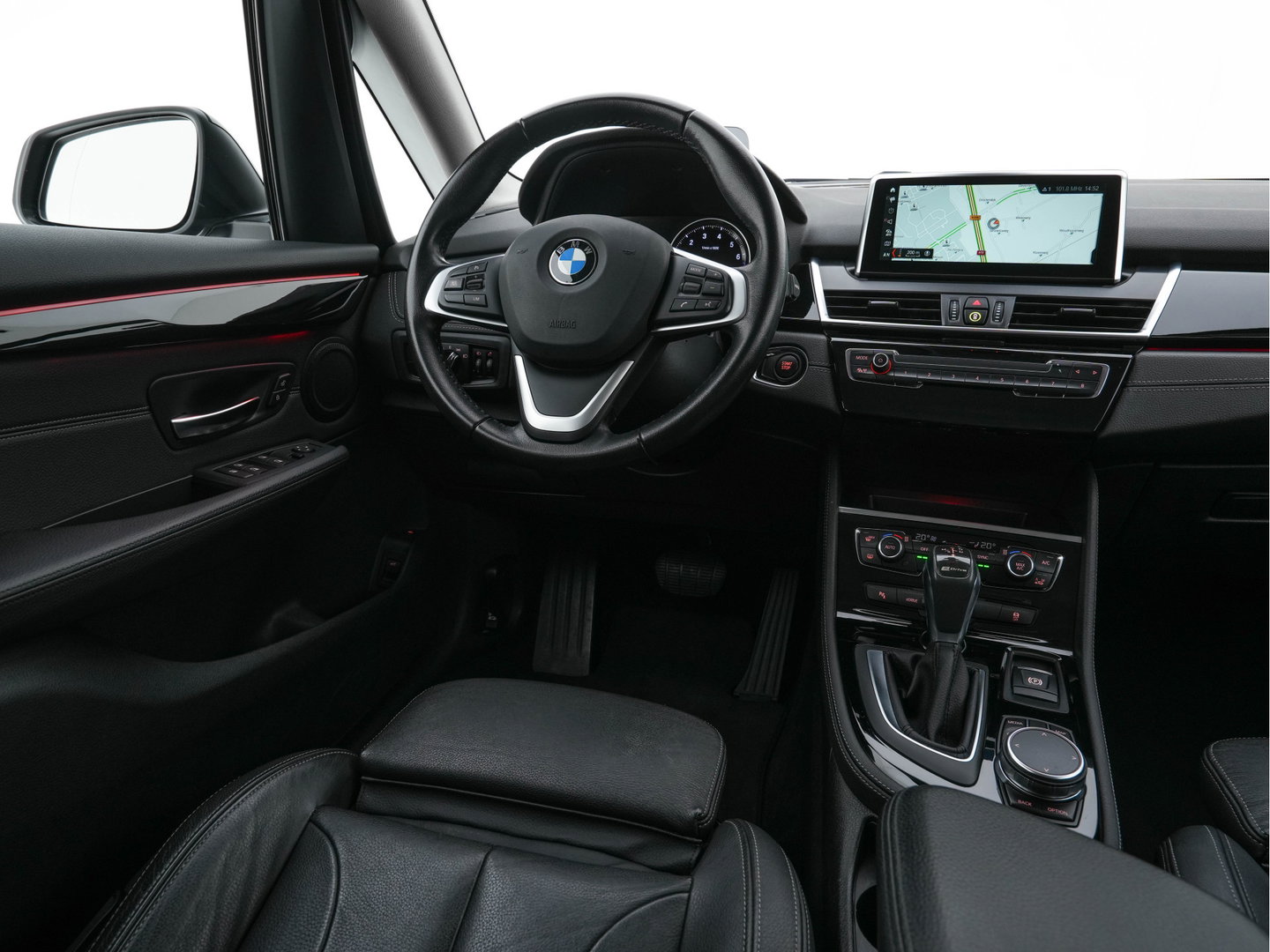 BMW 2 Serie Active Tourer 225xe iPerformance Saphir Edition {SOH-84%} Aut. *LEATHER | HEAD-UP | FULL-LED | HEATED-SPORTSEATS | CAMERA | NAVI-FULLMAP | PRIVACY-GLASS | ECC | PDC | 17''ALU*