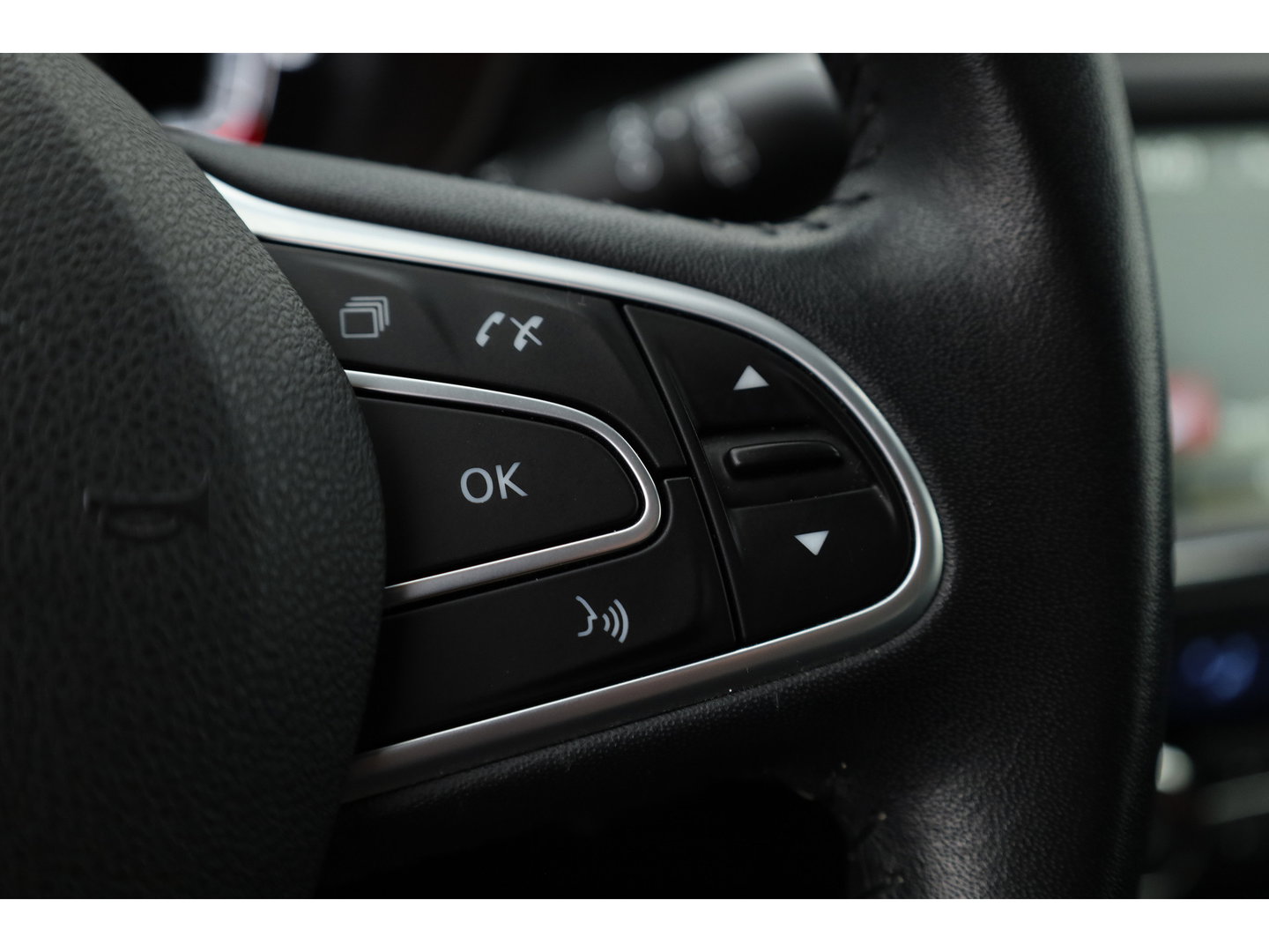 Renault Kadjar 1.2 TCe Zen | Navi | Trekhaak | Keyless | Cruise | PDC V+A | 17'' | Bluetooth |