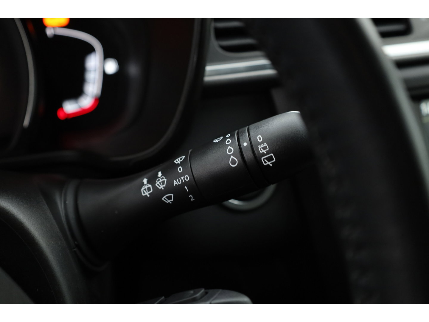 Renault Kadjar 1.2 TCe Zen | Navi | Trekhaak | Keyless | Cruise | PDC V+A | 17'' | Bluetooth |