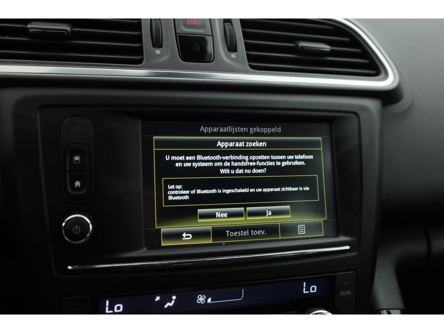 Renault Kadjar 1.2 TCe Zen | Navi | Trekhaak | Keyless | Cruise | PDC V+A | 17'' | Bluetooth |