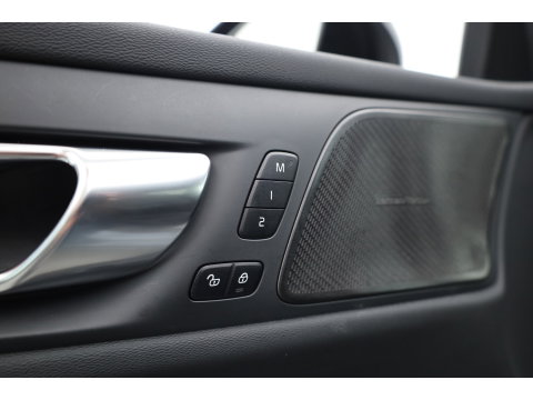 Volvo V60 2.0 T8 Plug-in hybrid AWD Polestar Engineered | SOH 99% | Öhlins | Elek. Trekhaak | Pano | Harman Kardon | HUD | Stoel-Stuurverw. |