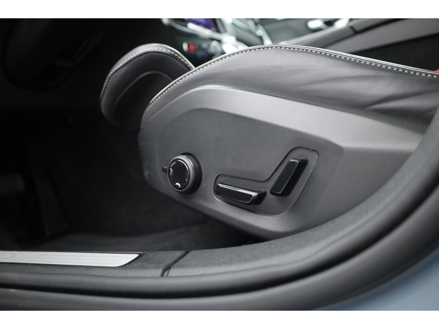 Volvo V60 2.0 T8 Plug-in hybrid AWD Polestar Engineered | SOH 99% | Öhlins | Elek. Trekhaak | Pano | Harman Kardon | HUD | Stoel-Stuurverw. |