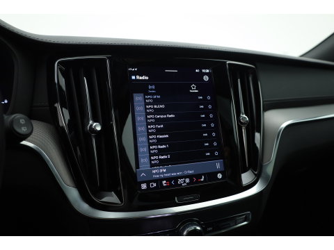 Volvo V60 2.0 T8 Plug-in hybrid AWD Polestar Engineered | SOH 99% | Öhlins | Elek. Trekhaak | Pano | Harman Kardon | HUD | Stoel-Stuurverw. |