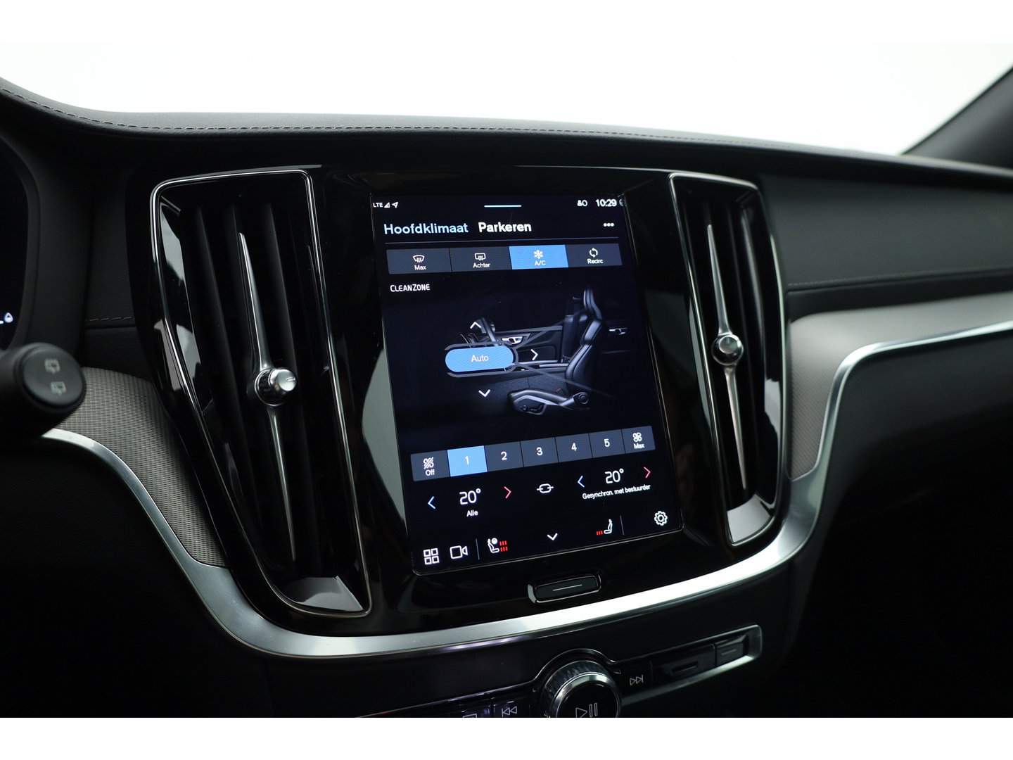 Volvo V60 2.0 T8 Plug-in hybrid AWD Polestar Engineered | SOH 99% | Öhlins | Elek. Trekhaak | Pano | Harman Kardon | HUD | Stoel-Stuurverw. |