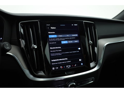 Volvo V60 2.0 T8 Plug-in hybrid AWD Polestar Engineered | SOH 99% | Öhlins | Elek. Trekhaak | Pano | Harman Kardon | HUD | Stoel-Stuurverw. |