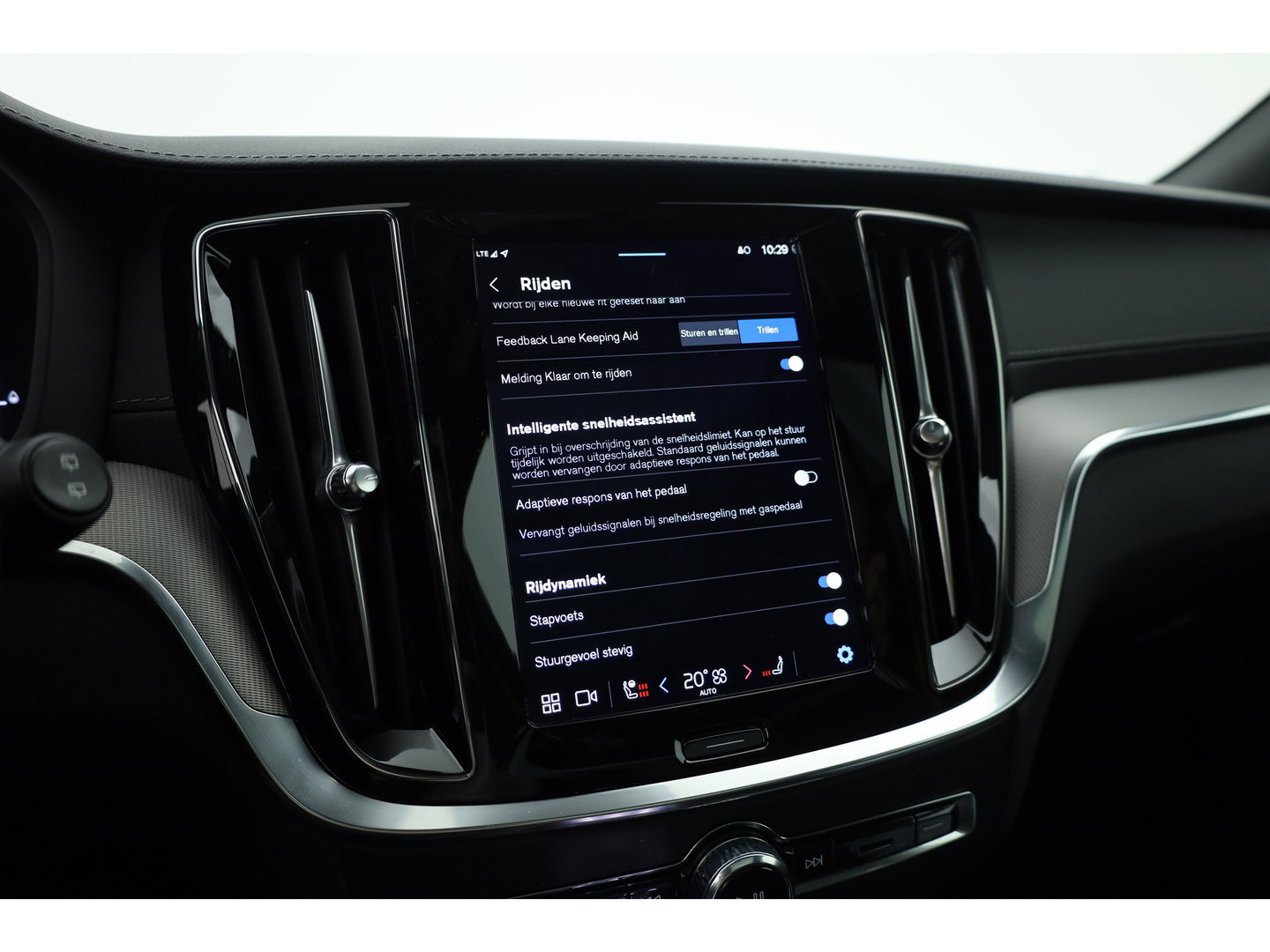 Volvo V60 2.0 T8 Plug-in hybrid AWD Polestar Engineered | SOH 99% | Öhlins | Elek. Trekhaak | Pano | Harman Kardon | HUD | Stoel-Stuurverw. |