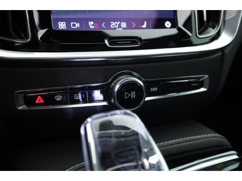 Volvo V60 2.0 T8 Plug-in hybrid AWD Polestar Engineered | SOH 99% | Öhlins | Elek. Trekhaak | Pano | Harman Kardon | HUD | Stoel-Stuurverw. |