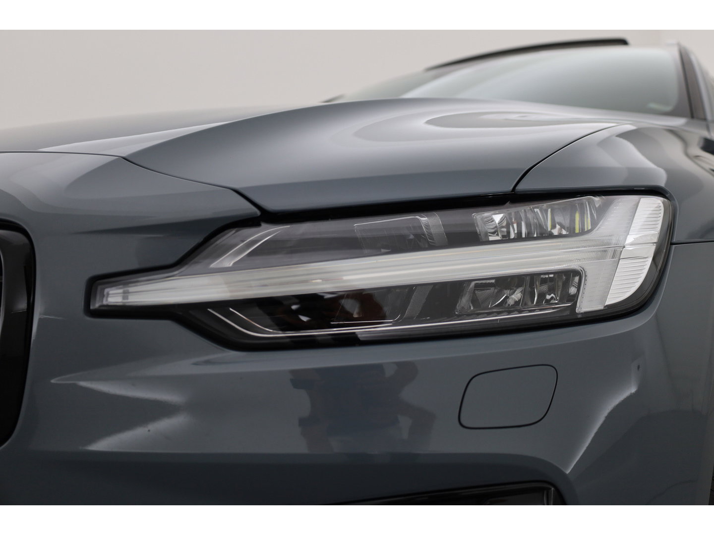 Volvo V60 2.0 T8 Plug-in hybrid AWD Polestar Engineered | SOH 99% | Öhlins | Elek. Trekhaak | Pano | Harman Kardon | HUD | Stoel-Stuurverw. |