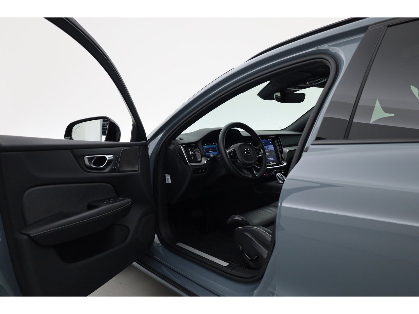 Volvo V60 2.0 T8 Plug-in hybrid AWD Polestar Engineered | SOH 99% | Öhlins | Elek. Trekhaak | Pano | Harman Kardon | HUD | Stoel-Stuurverw. |