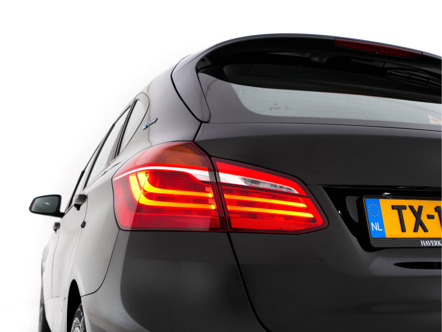 BMW 2 Serie Active Tourer 225xe iPerformance Saphir Edition {SOH-84%} Aut. *LEATHER | HEAD-UP | FULL-LED | HEATED-SPORTSEATS | CAMERA | NAVI-FULLMAP | PRIVACY-GLASS | ECC | PDC | 17''ALU*