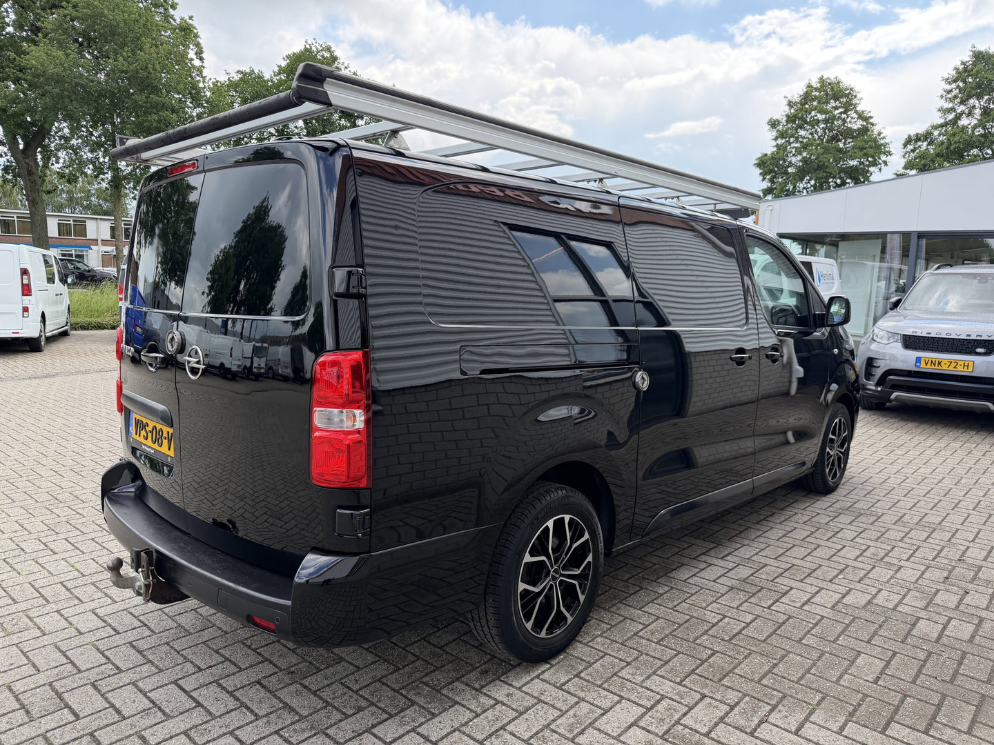 Opel Vivaro 2.0 CDTI 145pk L3H1 Edition / vaste prijs rijklaar € 15.950 ex / lease vanaf € / euro 6 / bpm vrij / imperial / trekhaak / airco / cruise / navi / camera