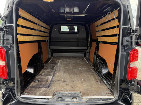 Opel Vivaro 2.0 CDTI 145pk L3H1 Edition / vaste prijs rijklaar € 15.950 ex / lease vanaf € / euro 6 / bpm vrij / imperial / trekhaak / airco / cruise / navi / camera