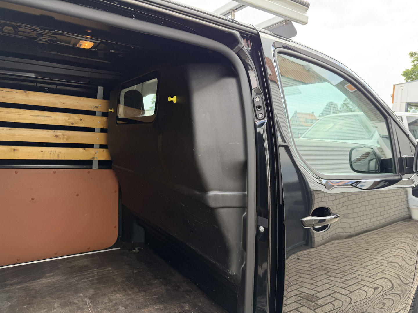 Opel Vivaro 2.0 CDTI 145pk L3H1 Edition / vaste prijs rijklaar € 15.950 ex / lease vanaf € / euro 6 / bpm vrij / imperial / trekhaak / airco / cruise / navi / camera