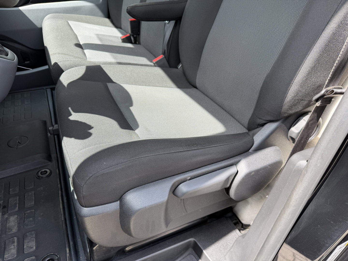 Opel Vivaro 2.0 CDTI 145pk L3H1 Edition / vaste prijs rijklaar € 15.950 ex / lease vanaf € / euro 6 / bpm vrij / imperial / trekhaak / airco / cruise / navi / camera
