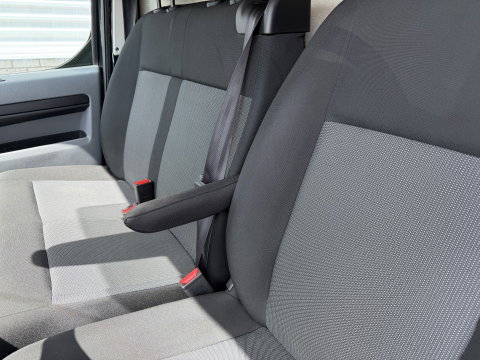 Opel Vivaro 2.0 CDTI 145pk L3H1 Edition / vaste prijs rijklaar € 15.950 ex / lease vanaf € / euro 6 / bpm vrij / imperial / trekhaak / airco / cruise / navi / camera