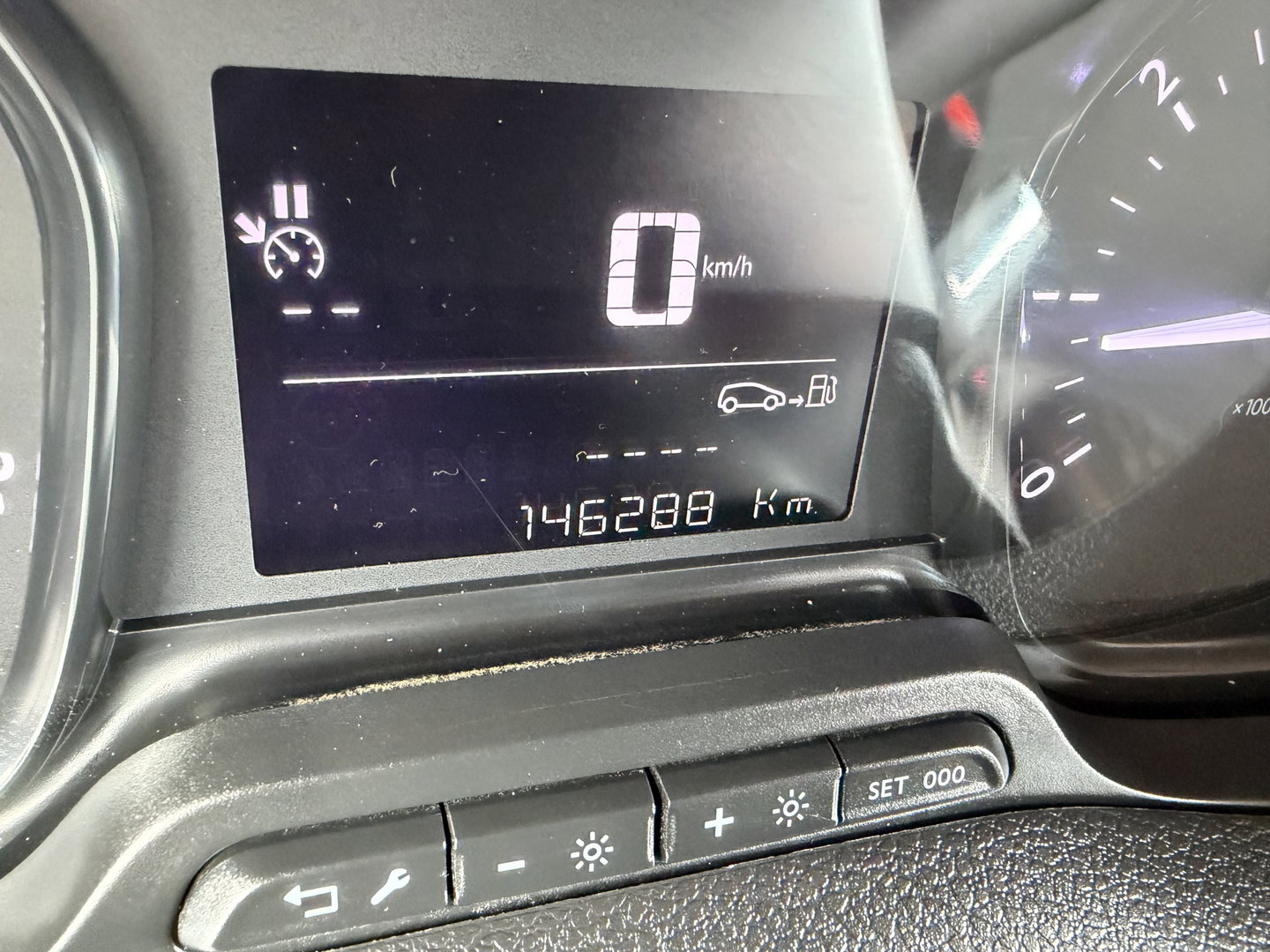 Opel Vivaro 2.0 CDTI 145pk L3H1 Edition / vaste prijs rijklaar € 15.950 ex / lease vanaf € / euro 6 / bpm vrij / imperial / trekhaak / airco / cruise / navi / camera