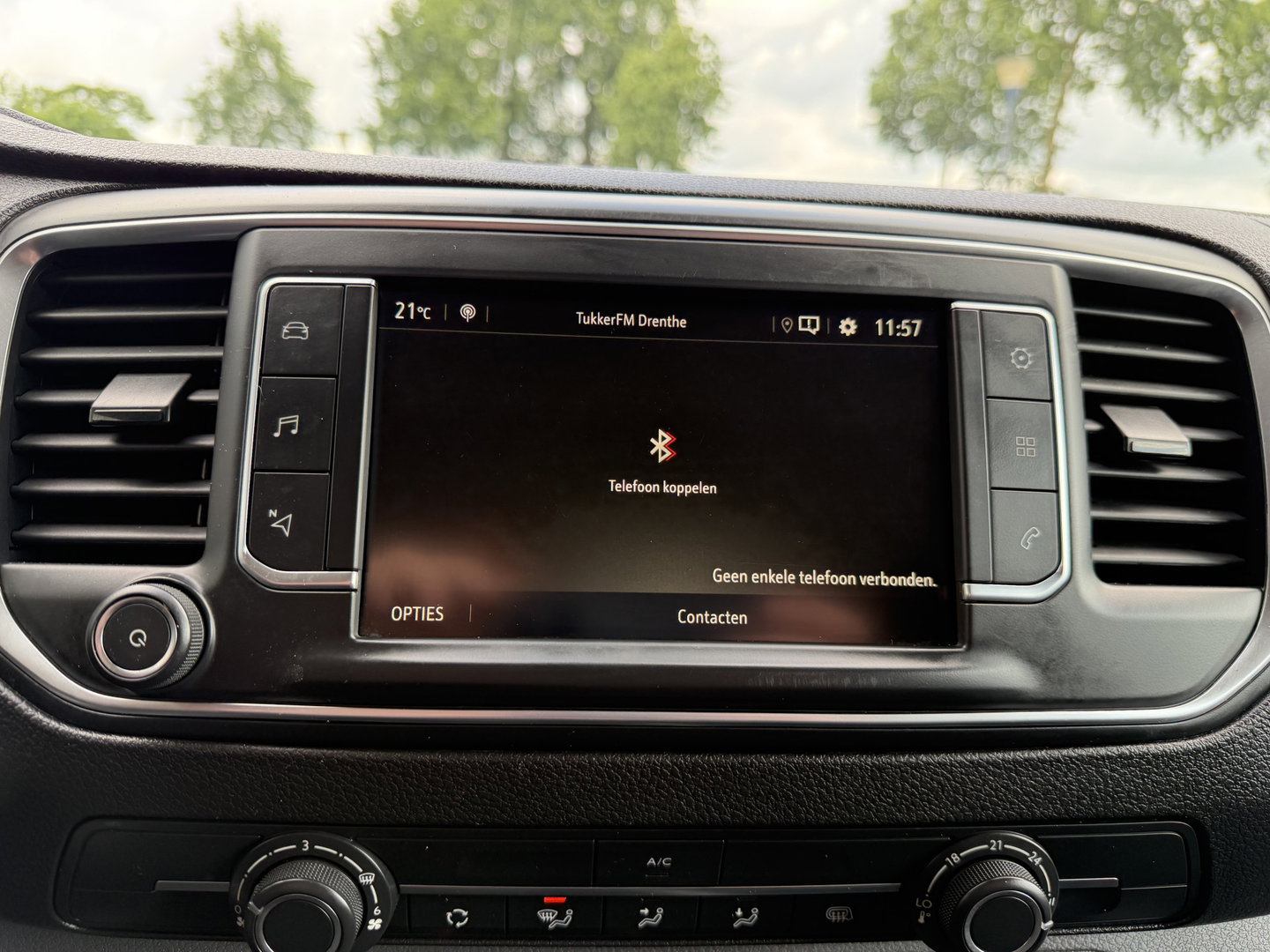 Opel Vivaro 2.0 CDTI 145pk L3H1 Edition / vaste prijs rijklaar € 15.950 ex / lease vanaf € / euro 6 / bpm vrij / imperial / trekhaak / airco / cruise / navi / camera