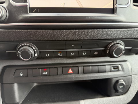 Opel Vivaro 2.0 CDTI 145pk L3H1 Edition / vaste prijs rijklaar € 15.950 ex / lease vanaf € / euro 6 / bpm vrij / imperial / trekhaak / airco / cruise / navi / camera