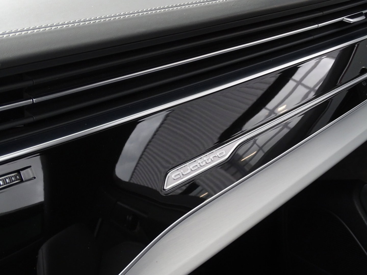 Audi Q7 55 TFSIe 381PK Quattro S-line / B&O / Massage / Softclose / 360°