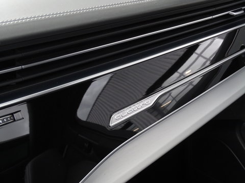 Audi Q7 55 TFSIe 381PK Quattro S-line / B&O / Massage / Softclose / 360°