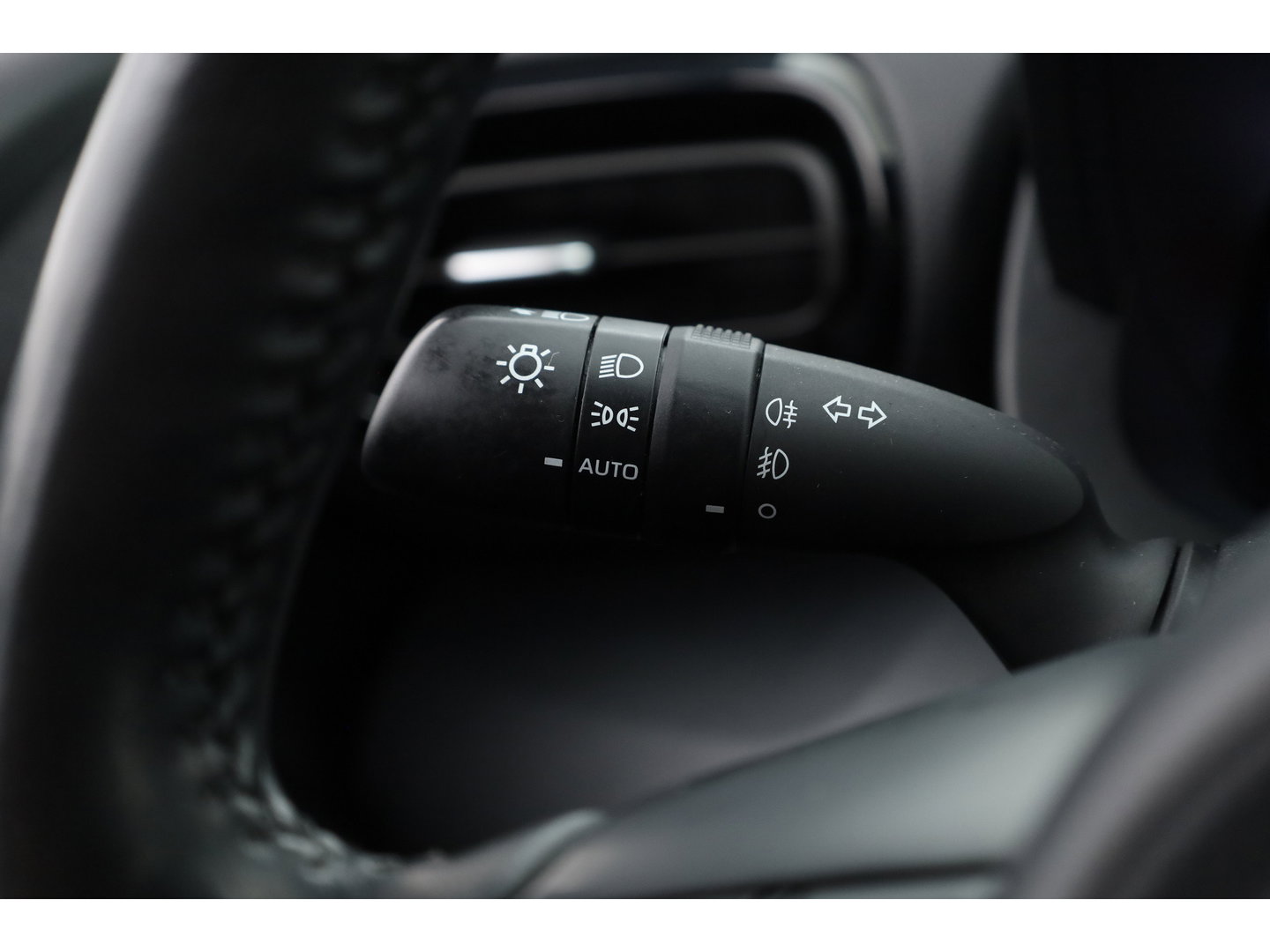 Toyota Yaris Cross 1.5 Hybrid Dynamic | Stoel- Stuurverw. | Dodehoekdet. | Camera | Adapt. Cruise | Keyless | 17'' | All Seasons