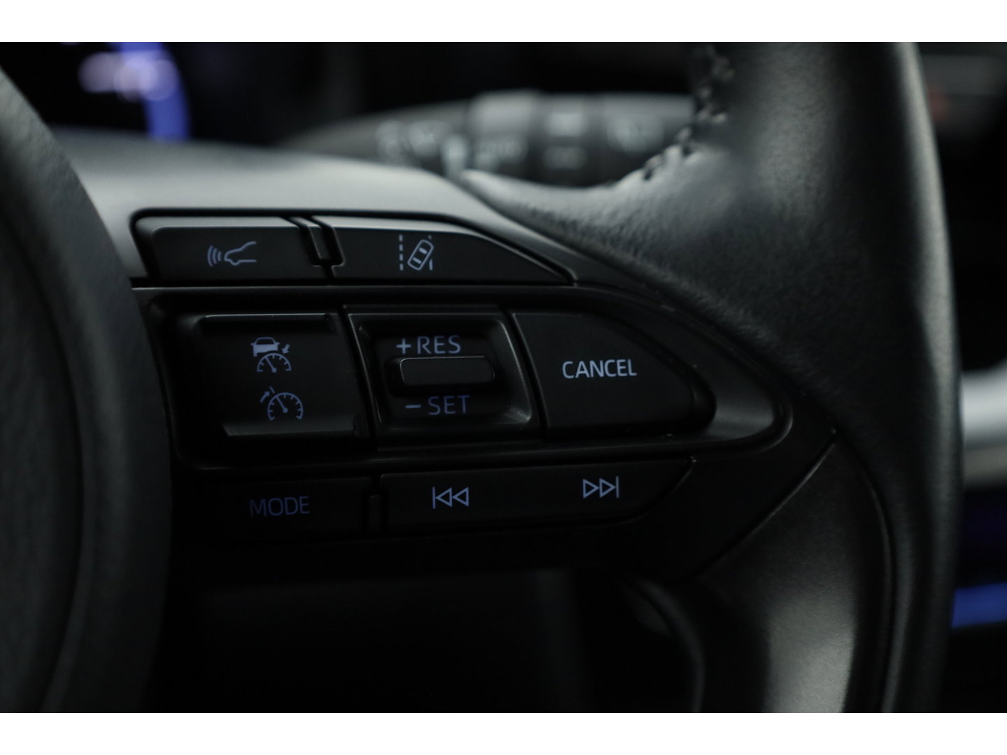 Toyota Yaris Cross 1.5 Hybrid Dynamic | Stoel- Stuurverw. | Dodehoekdet. | Camera | Adapt. Cruise | Keyless | 17'' | All Seasons