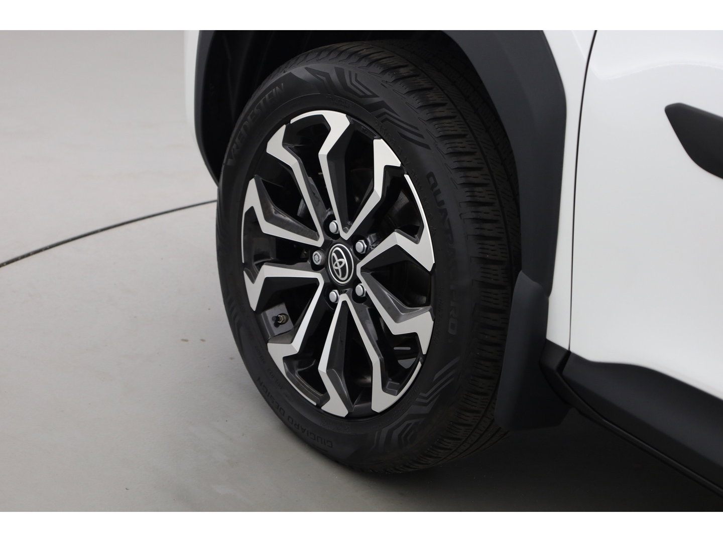 Toyota Yaris Cross 1.5 Hybrid Dynamic | Stoel- Stuurverw. | Dodehoekdet. | Camera | Adapt. Cruise | Keyless | 17'' | All Seasons
