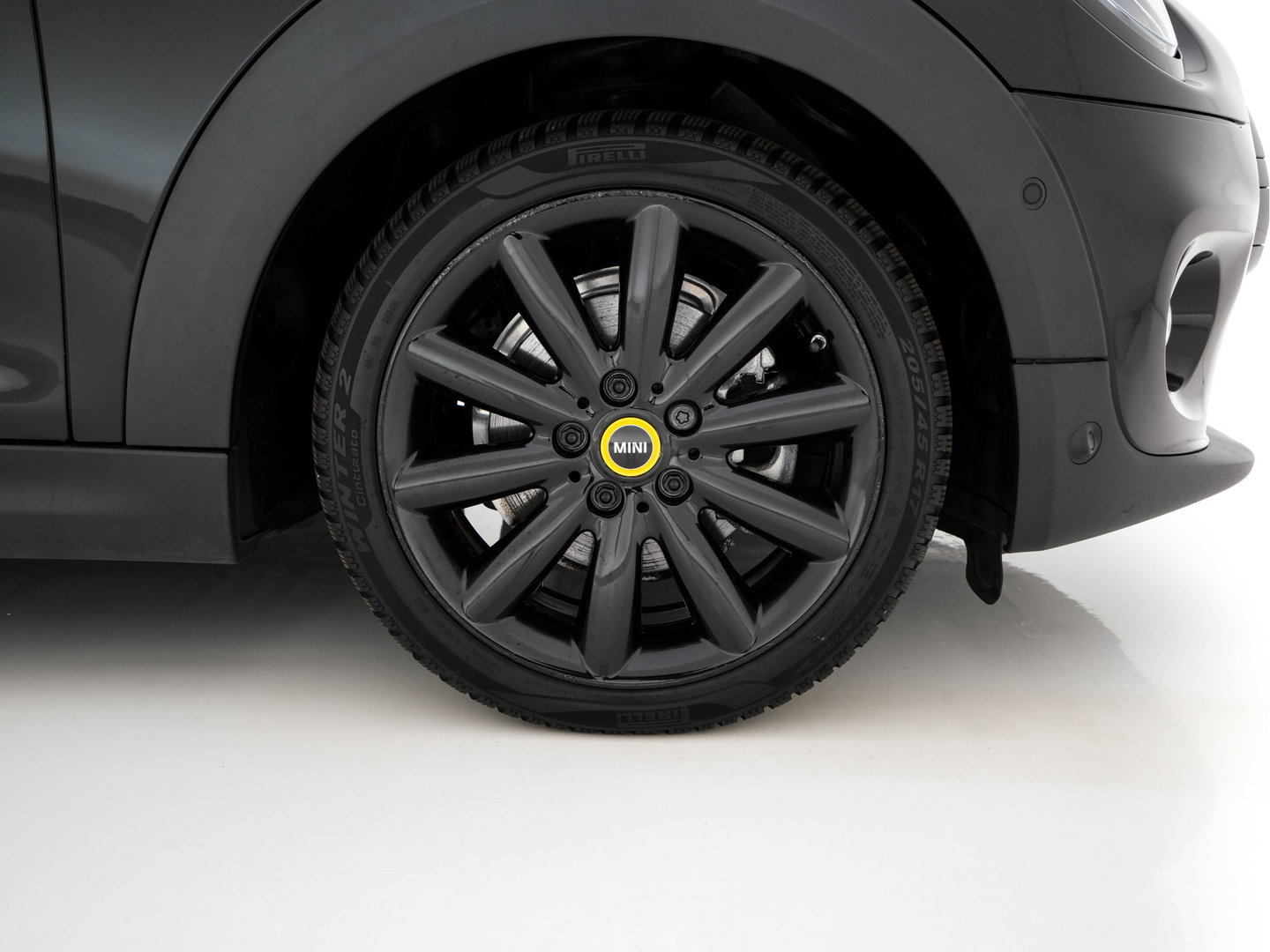 MINI Electric Yours 33 kWh [ 3-Fase-11kW ] {SoH-97%} (INCL-BTW) Aut. *HEATPUMP | PANO | LEATHER | DIGI-COCKPIT | HEAD-UP | FULL-LED | NAVI-FULLMAP | HEATED-SPORTSEATS | DAB | CRUISE | HARMAN/KARDON | CAMERA | KEYLESS | AMBIENTLIGHT | 17"ALU*