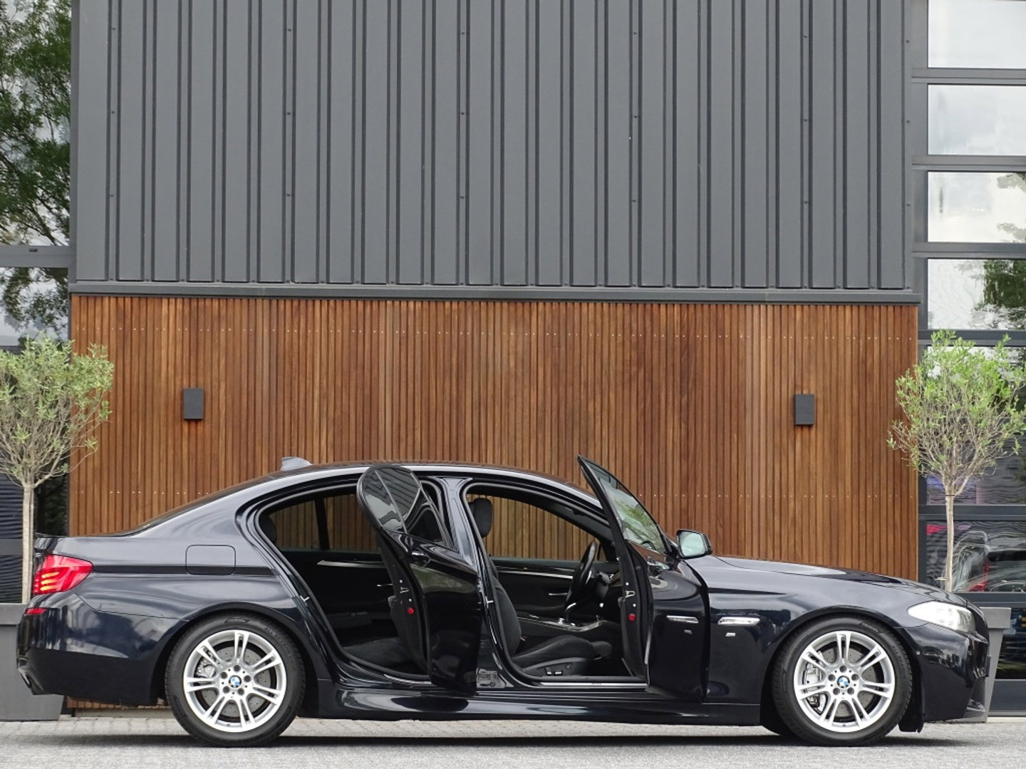 BMW 5 Serie 535i TwinPowerTurbo 306PK / Executive / M Sport / LED
