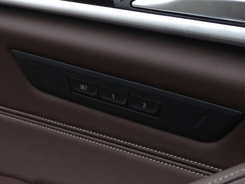 BMW 5 Serie 530e 292PK M-Sport / M- Individual / alcantara / 360° / Laser