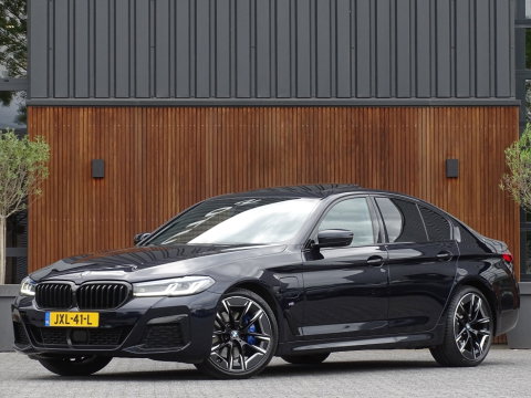 BMW 5 Serie 530e 292PK M-Sport / M- Individual / alcantara / 360° / Laser
