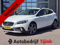 Volvo V40 - Cross Country 2.0 T3 Momentum | Xenon | Trekhaak | Stoelverwarming | Navi | PDC | Cruise | LMV 18" |