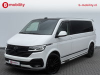 Volkswagen Transporter - 2.0 TDI L2H1 30 BULLI DSG Automaat Trekhaak Kasten + Betimmering | Apple CarPlay | Adaptive Cruise Control | Achteruitrijcamera | Sidebars