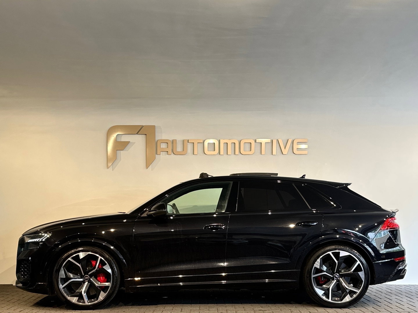Audi RSQ8 4.0 TFSI quattro Pano|Ceramic|HuD|B&O|Trekh|Massage
