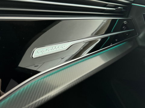Audi RSQ8 4.0 TFSI quattro Pano|Ceramic|HuD|B&O|Trekh|Massage