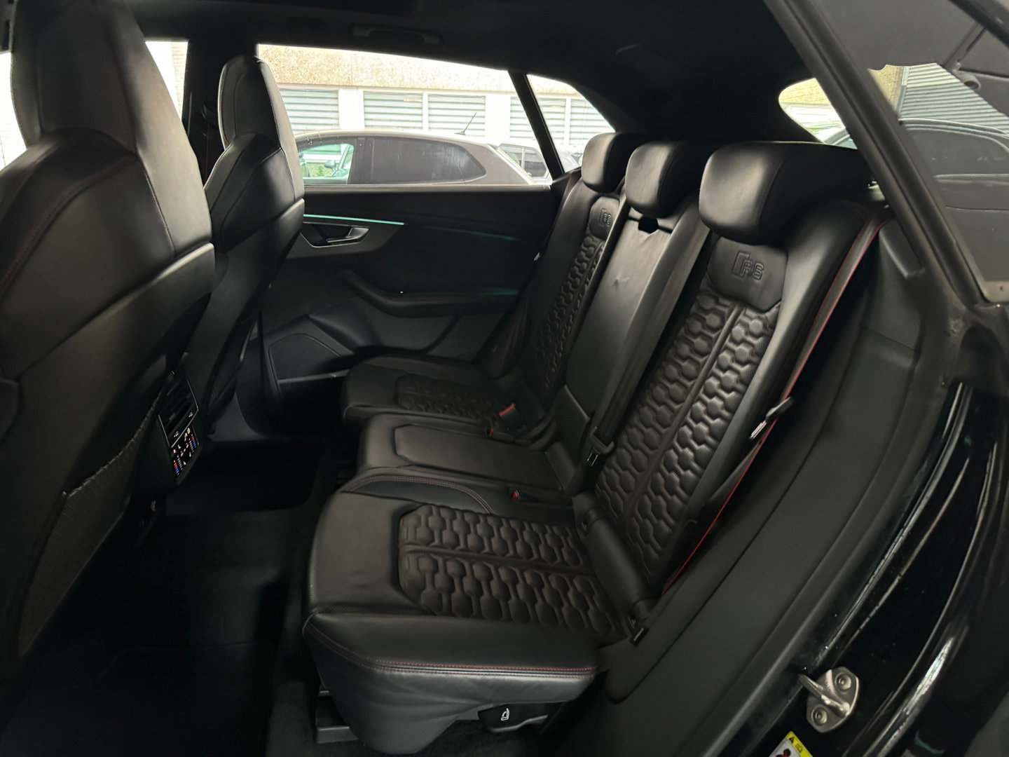 Audi RSQ8 4.0 TFSI quattro Pano|Ceramic|HuD|B&O|Trekh|Massage