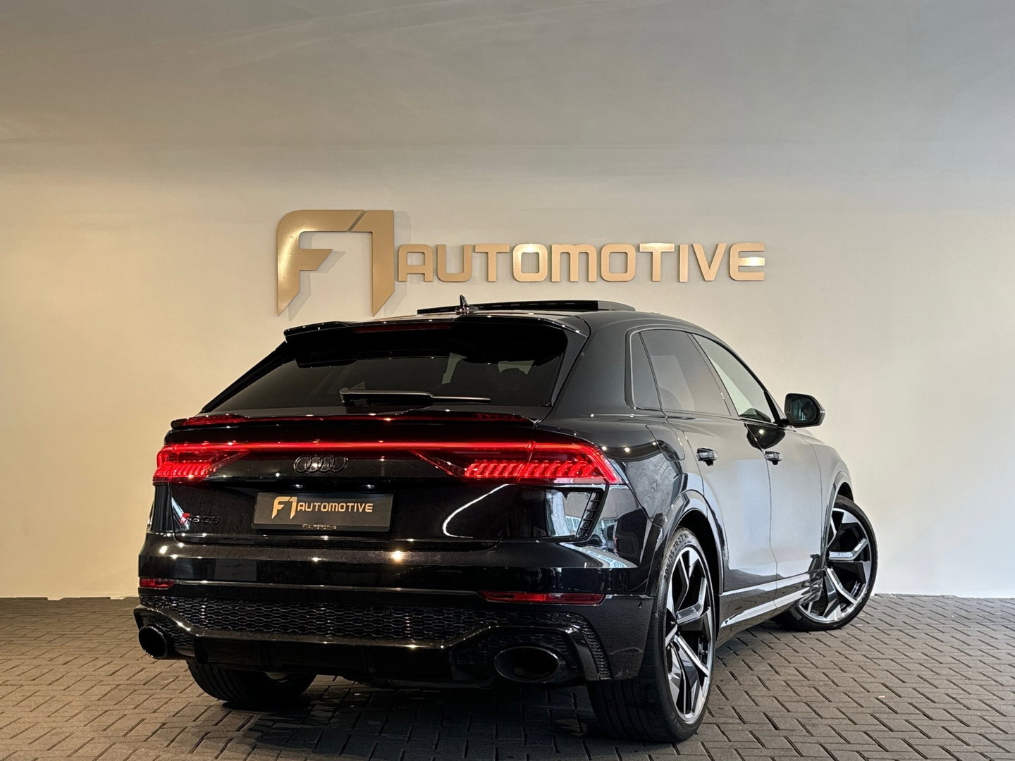 Audi RSQ8 4.0 TFSI quattro Pano|Ceramic|HuD|B&O|Trekh|Massage
