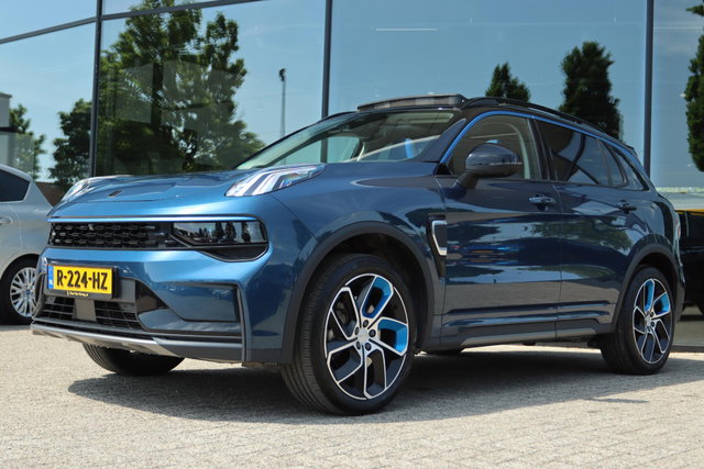 Lynk & Co 01 - 1.5 | PANO | TREKHAAK | 360 CAMERA | CARPLAY | INFINITY SOUND | FULL-LED | KEY-LESS