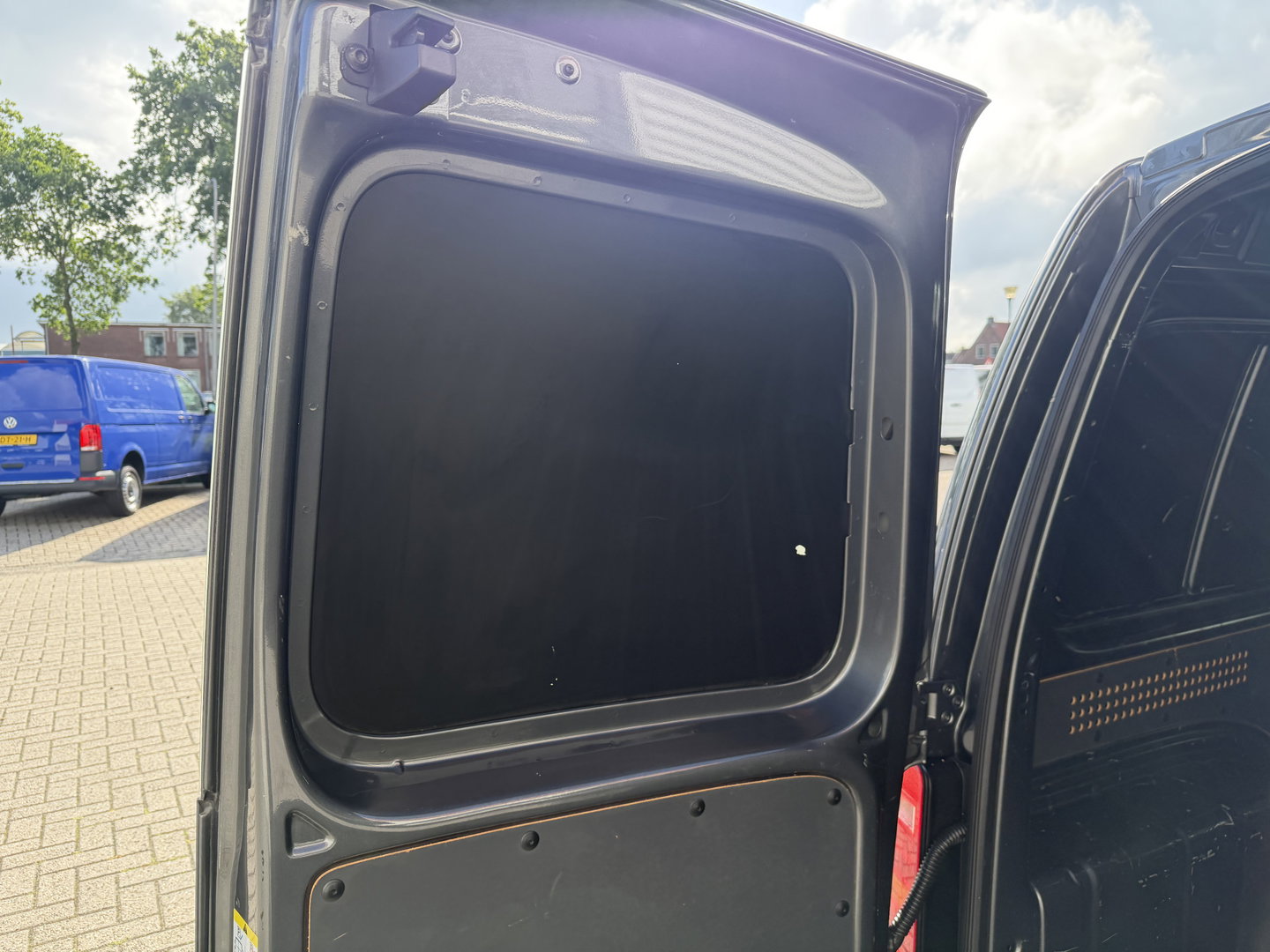 Volkswagen Caddy 2.0 TDI L2H1 BMT Maxi Comfortline / vaste prijs rijklaar € 14.950 ex btw / special edtion! / airco / grijs metallic / navigatie / 18 inch wielen / spoiler / euro 6 / bpm vrij