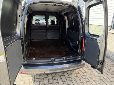Volkswagen Caddy 2.0 TDI L2H1 BMT Maxi Comfortline / vaste prijs rijklaar € 14.950 ex btw / special edtion! / airco / grijs metallic / navigatie / 18 inch wielen / spoiler / euro 6 / bpm vrij