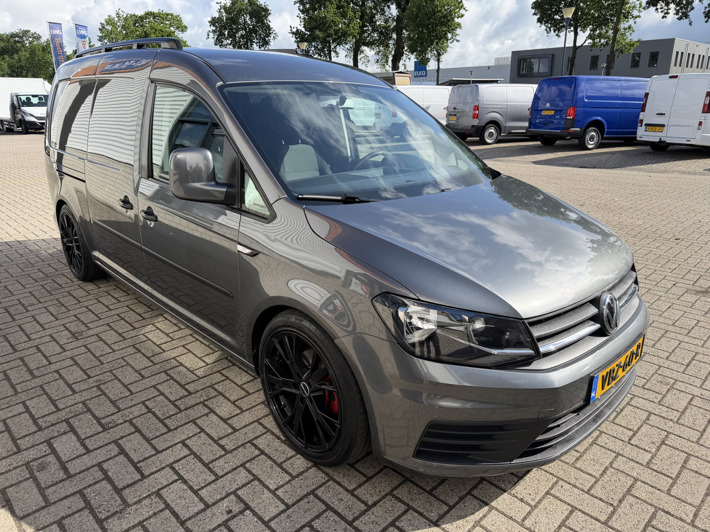 Volkswagen Caddy 2.0 TDI L2H1 BMT Maxi Comfortline / vaste prijs rijklaar € 14.950 ex btw / special edtion! / airco / grijs metallic / navigatie / 18 inch wielen / spoiler / euro 6 / bpm vrij