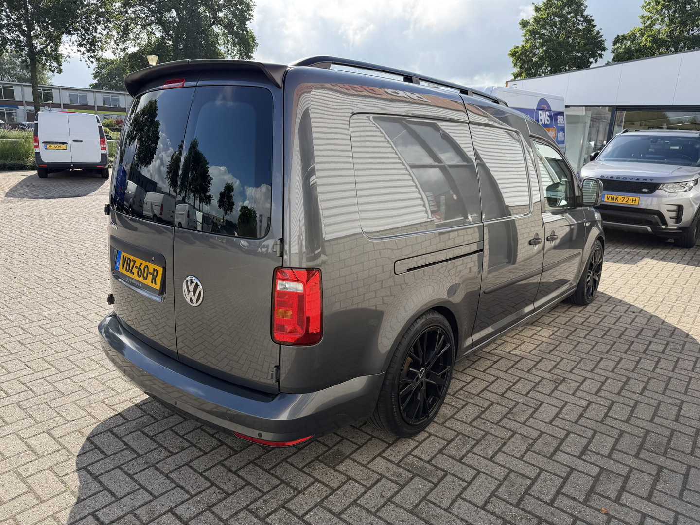 Volkswagen Caddy 2.0 TDI L2H1 BMT Maxi Comfortline / vaste prijs rijklaar € 14.950 ex btw / special edtion! / airco / grijs metallic / navigatie / 18 inch wielen / spoiler / euro 6 / bpm vrij
