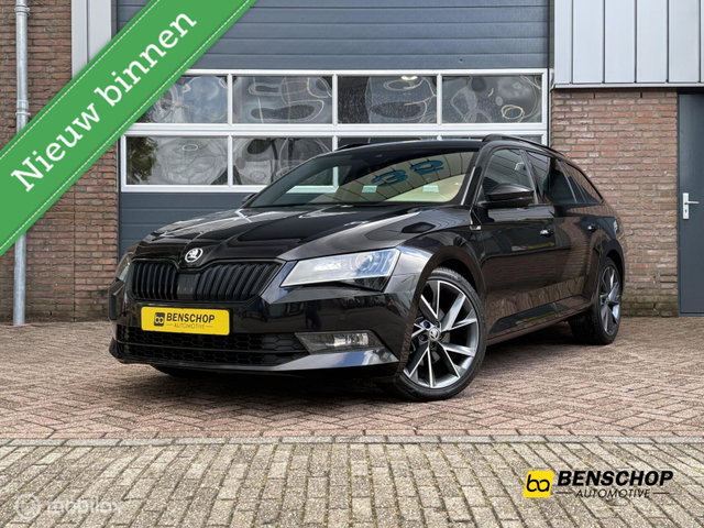Škoda Superb - Combi 1.8 TSI Sportline Kuipstoelen Navi Carplay Memory Alcantara
