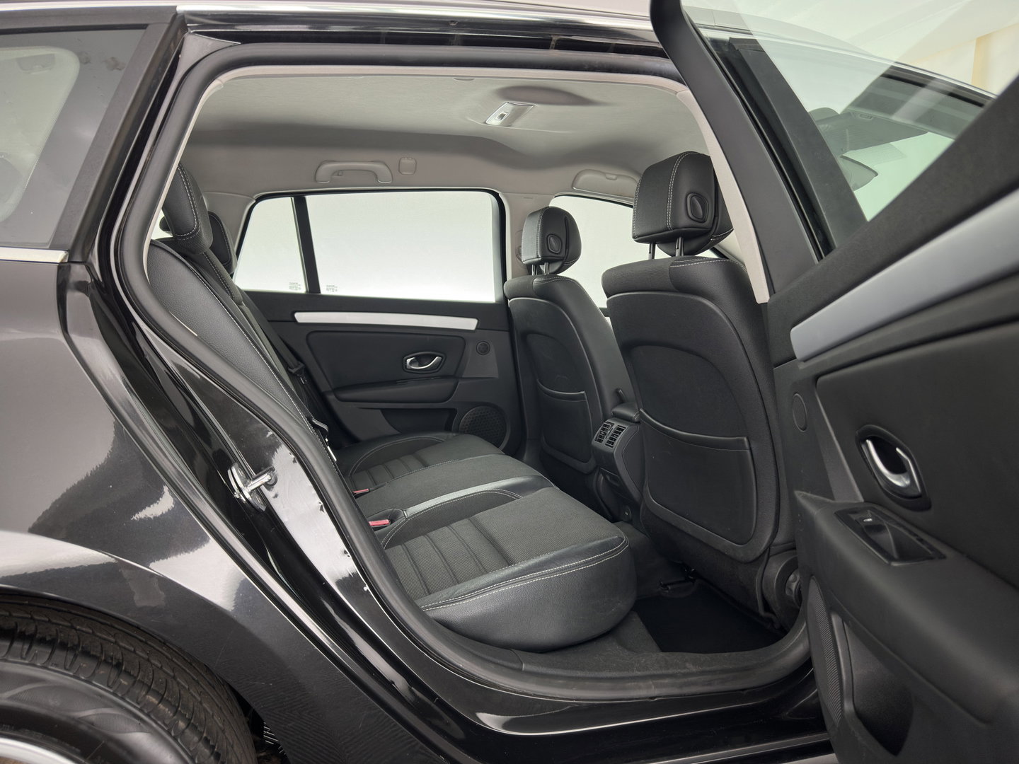 Renault Laguna Estate 2.0 16V Dynamque *NAVI-FULLMAP | LEATHER-FABRIC | SPORT-SEATS | ECC | PDC | CRUISE | 16''ALU | TOWBAR*